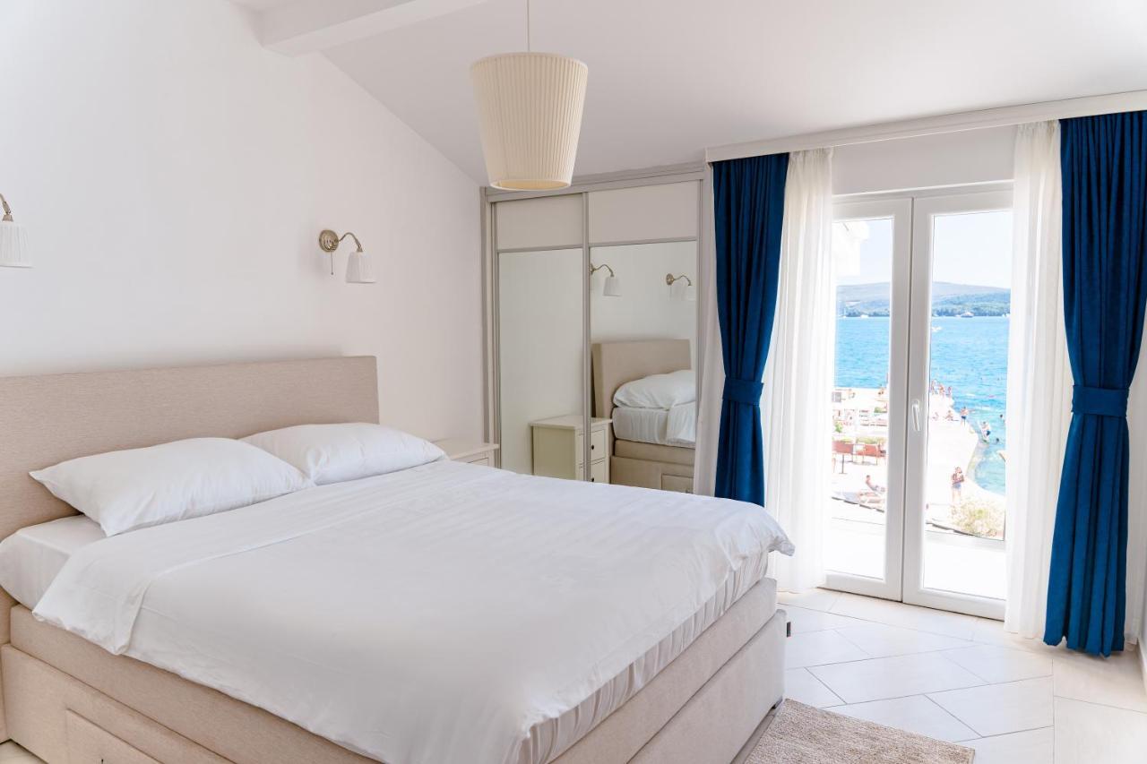 Apartment Seafront